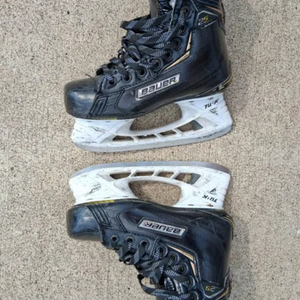 4 used Hockey skates bundle: CCM Tacks 9.5, Bauer NSX 9.5, Bauer 2S 1.5, Bauer 1S 3.