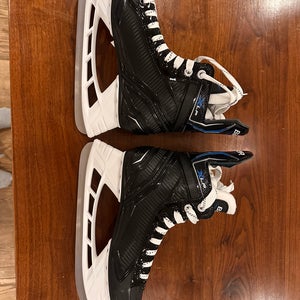 Bauer XLP Hockey Skates Regular Width Size 5 - Like New