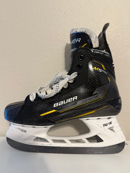 Bauer Supreme M5 Pro Hockey Skates Regular Width 6.5 (Used)
