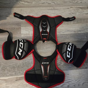 Small Junior CCM Jetspeed Edge Shoulder Pads (Used)