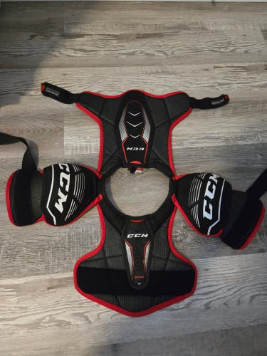 Small Junior CCM Jetspeed Edge Shoulder Pads (Used)