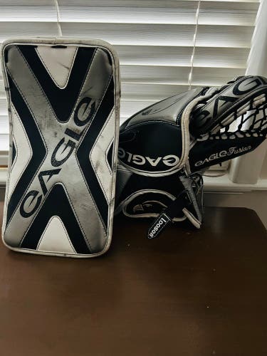 Eagle Fusion Pro mitts, Senior sized in excellent condition