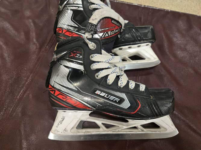 Bauer Vapor X2.9 Hockey Goalie Skates Size 5.5 (Used)