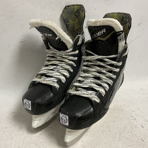 Used Bauer SUPREME M40 Intermediate Hockey Skate Intermediate 4.5 11855-S000191455