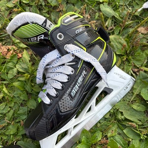 Bauer GSX Hockey Goalie Skates Size 2 (Used)