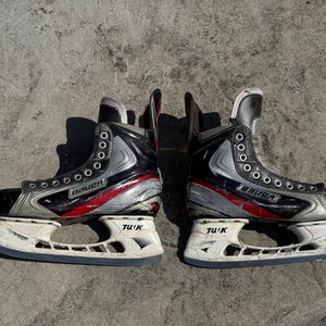 Bauer Vapor APX Hockey Skates Regular Width Pro Stock 9 (Used)