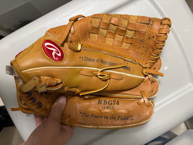 Rawlings RH Infield Baseball Glove 12" (Used)