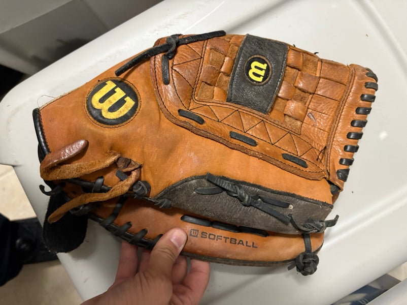 Wilson RH Softball Glove 13" (Used)