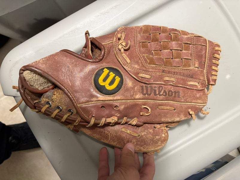 Wilson RH Baseball Glove (Used)