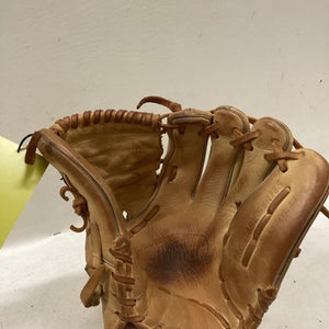 Used Louisville Slugger PF14-CR1176 BB/SB Glove RH Throw Brown 11 3/4" 11725-S000492167