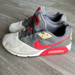 Men's Nike Air Max Ivo