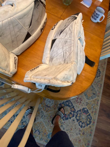 26" CCM Axis 2.5 Goalie Leg Pads (Used)