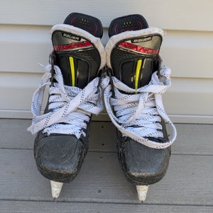 2019 Bauer Vapor 2X Pro Hockey Skates Size 4 (Used)