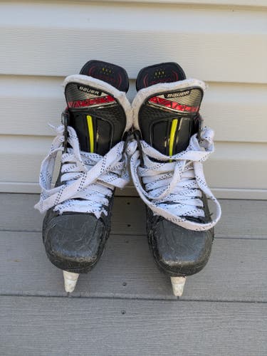 2019 Bauer Vapor 2X Pro Hockey Skates Size 4 (Used)