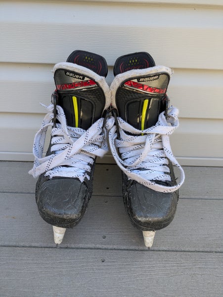 2019 Bauer Vapor 2X Pro Hockey Skates Size 4 (Used)