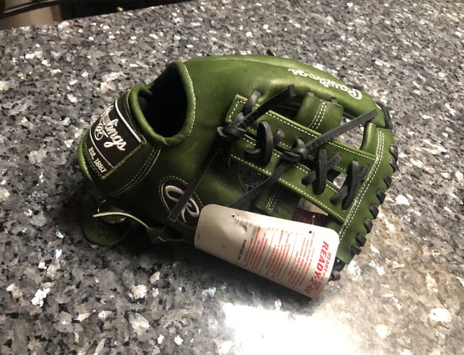 2025 Rawlings Heart of the Hide RH Infield Baseball Glove 11.5" (New)