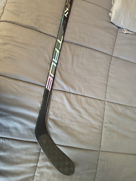 Senior True Catalyst Pro Left Hand Hockey Stick T28 (New)