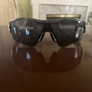 Blue Adult Unisex Oakley Sunglasses (Used)