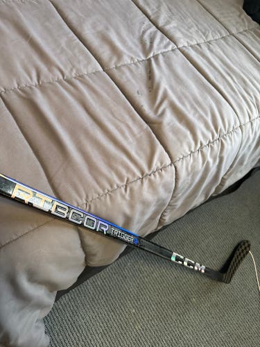 Senior CCM RibCor Trigger 9 Left Hand Hockey Stick P28 (New)