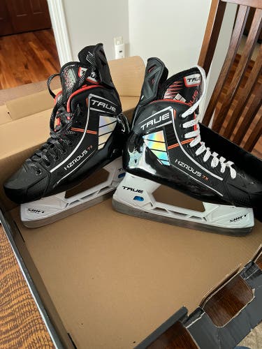 True HZRDUS 7X Hockey Skates Regular Width Size 6 (Used)