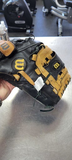Used Wilson PROTEGE BB/SB Glove RH Throw Brown 12 1/2" 11497-S000152333