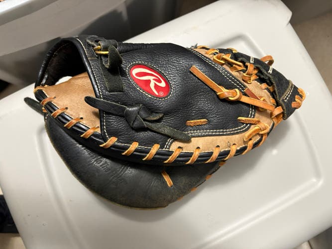 Rawlings RH Catcher's Baseball Glove (Used) baseball catcher