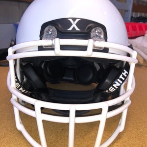 USED XENITH X2E+ ADULT FOOTBALL HELMET - LARGE - METALLIC WHITE