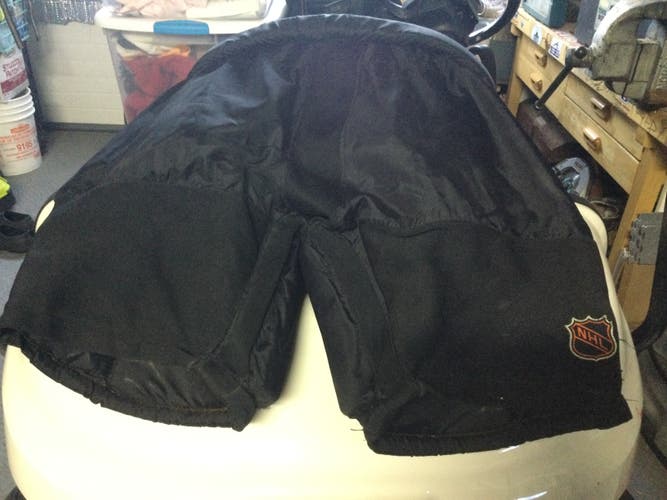 Senior Large 2004 Tackla Hockey Goalie Pants Pro Stock (Used)