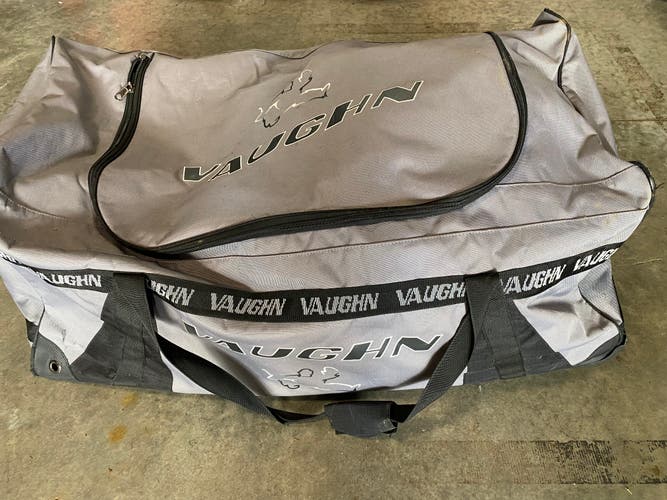 Vaughn Pro Goalie Wheel Bag- 40" (Used)
