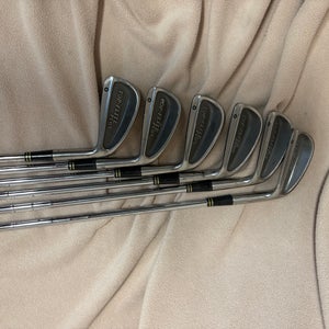 Women's Spaulding Right Handed Iron Set Ladies Flex 6 Pieces Steel Shaft (Used)