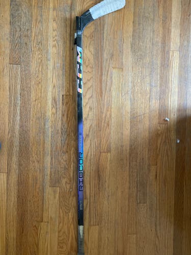 *Broken* Senior CCM RibCor Trigger 8 Pro Right Handed Hockey Stick P29 Pro Stock (Used)