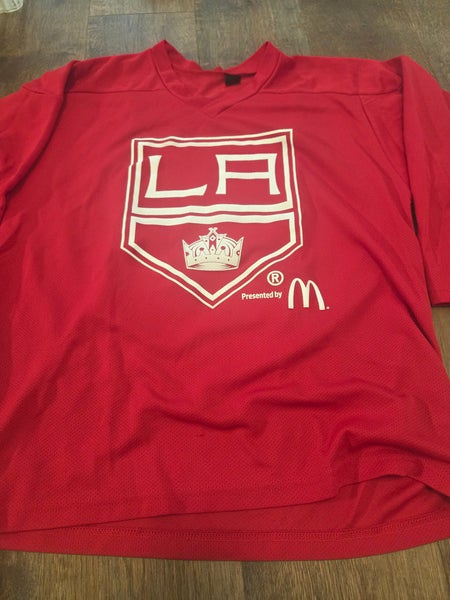 LA kings practice/house league adult S Jersey (Used)