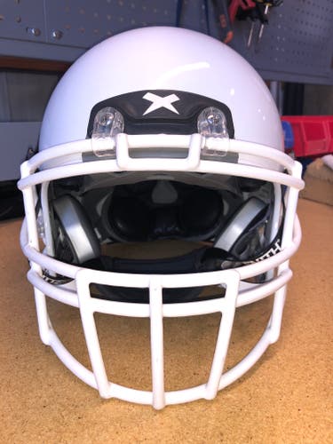 USED XENITH X2E+ ADULT FOOTBALL HELMET - LARGE - METALLIC WHITE