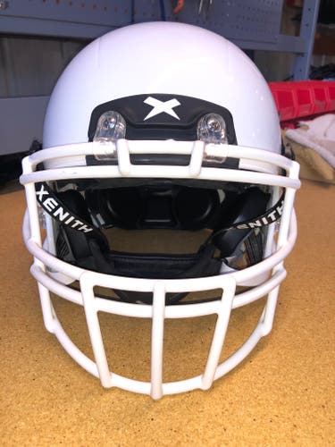 USED XENITH X2E+ ADULT FOOTBALL HELMET - LARGE - METALLIC WHITE