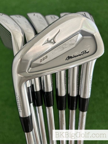 LH Mizuno Pro 223 Forged Iron Set 4-P / NS Pro Modus Tour 115 Stiff