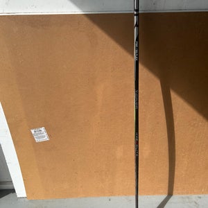 Intermediate Bauer Vapor Hyperlite 2 Right Handed Hockey Stick P92 (Used)