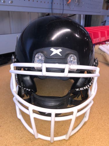 USED XENITH X2E+ YOUTH FOOTBALL HELMET - LARGE - BLACK