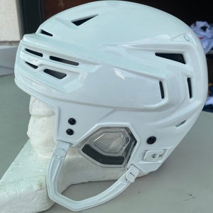 Bauer Re-Akt 150 PRO VVN Pro Stock Hockey Helmet Medium White 92412