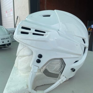 Bauer Re-Akt 65 Pro Stock Hockey Helmet Medium White 57834