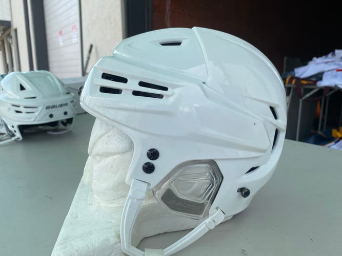 Bauer Re-Akt 65 Pro Stock Hockey Helmet Medium White 57834