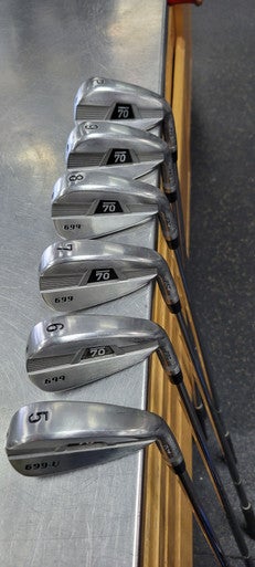 Used Sub 70 699 V2 SATIN Mens Iron Set RH 5I-PW 11497-C000152343