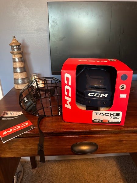New Small CCM Tacks 720 Navy Blue Helmet with FM580 Black Medium Cage