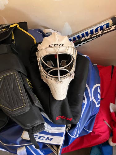 Senior 2019 CCM Goalie Mask (Used)