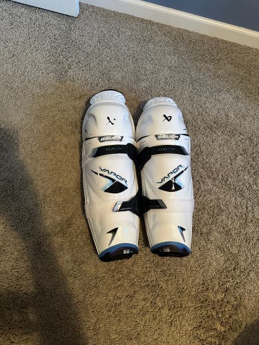 Bauer Vapor Flylite 15" Shin Pads Retail
