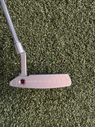 Custom Men's Scotty Cameron Left Hand Putter 34" (Used)