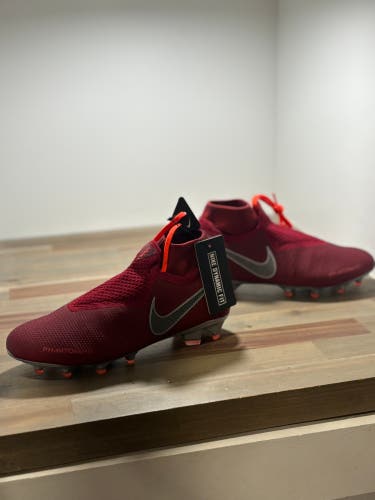 Nike Phantom VSN Cleats (New)