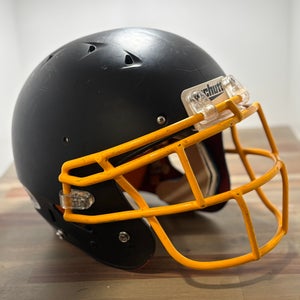Large Schutt Recruit hybrid Plus Helmet