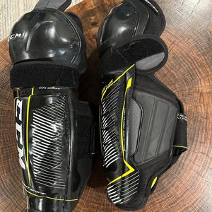 Intermediate Bauer Supreme Matrix 12" Shin Pads (Used)