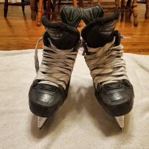 CCM 100K Hockey Skates 6.5 (Used)