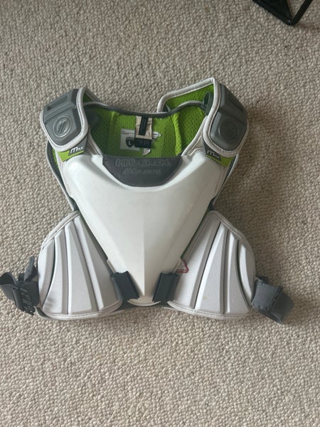 Large Adult Maverik Max Shoulder Pads (Used)